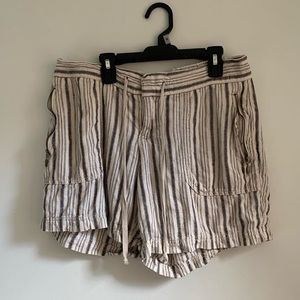 🌞size 10 linen shorts from “supplies”